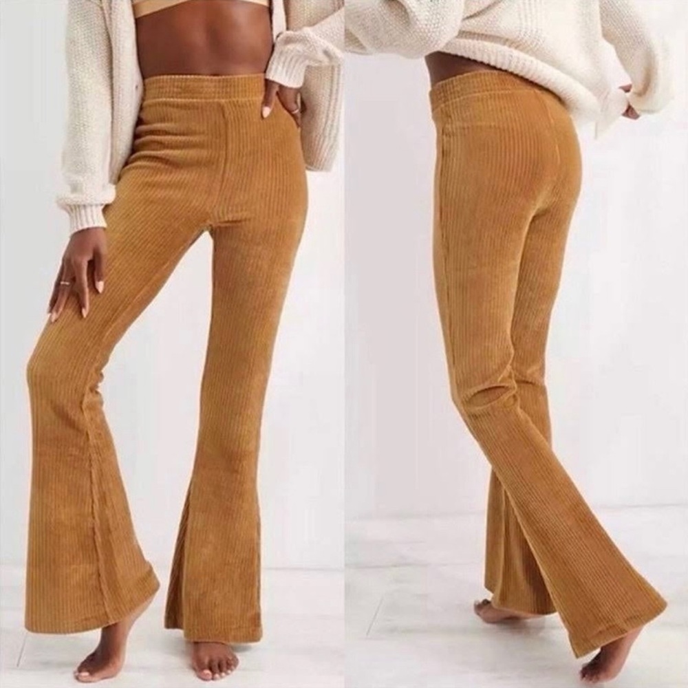 NWT AERIE GROOVE ON RIB VELOUR FLARE PANTS